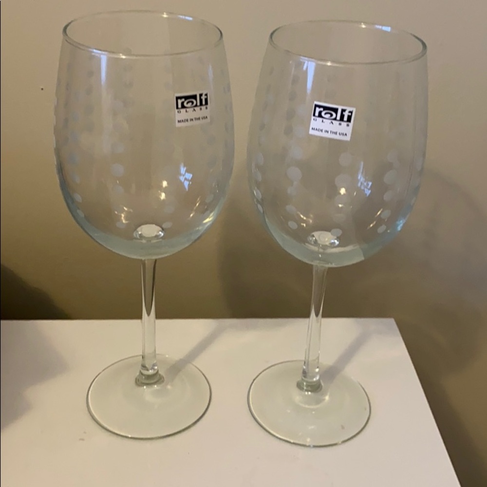 NWT! Set of Rolf Glass Wine Glasses